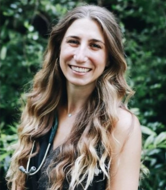 Photo of Dr. Jasmine Haddad, Naturopathic Doctor. Jasmine is a therapist in San Luis Obispo providing psychotherapy services with DeRose Therapy Group